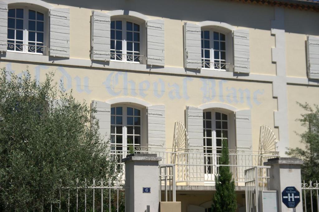 Hotel Du Cheval Blanc Saint-Rémy-de-Provence Exteriör bild