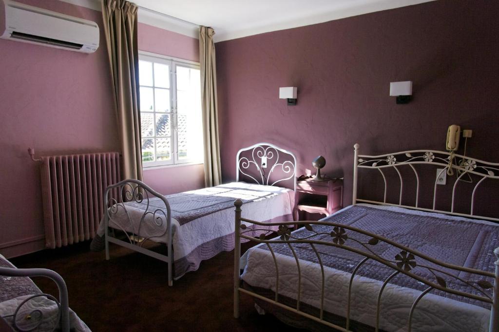 Hotel Du Cheval Blanc Saint-Rémy-de-Provence Exteriör bild