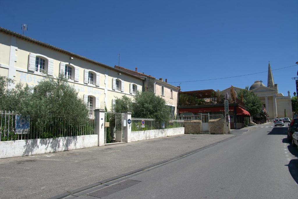 Hotel Du Cheval Blanc Saint-Rémy-de-Provence Exteriör bild