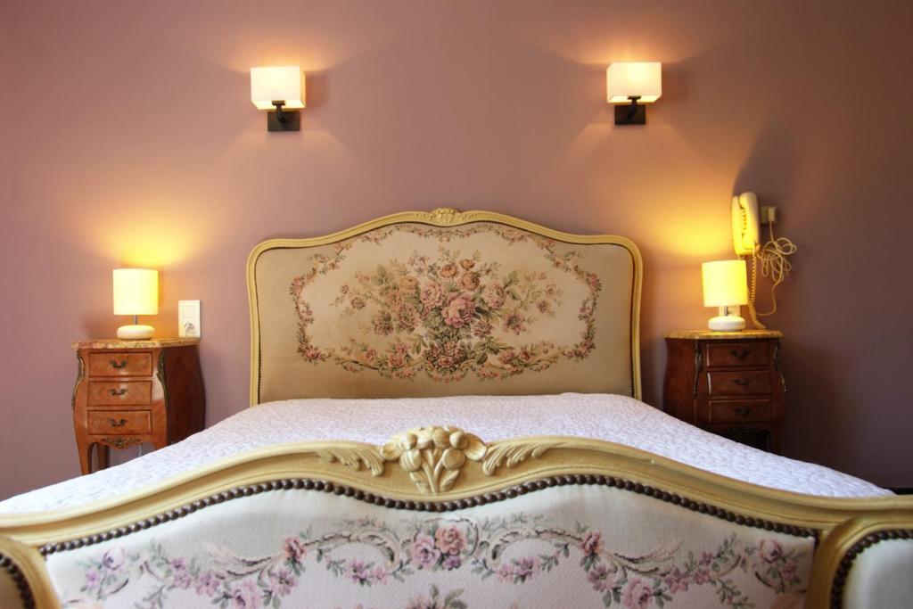 Hotel Du Cheval Blanc Saint-Rémy-de-Provence Exteriör bild